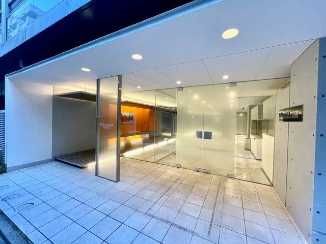 レジディア新川 ロビー