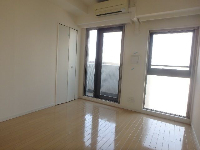 ＣＩＴＹ ＳＰＩＲＥ 新富町 リビング