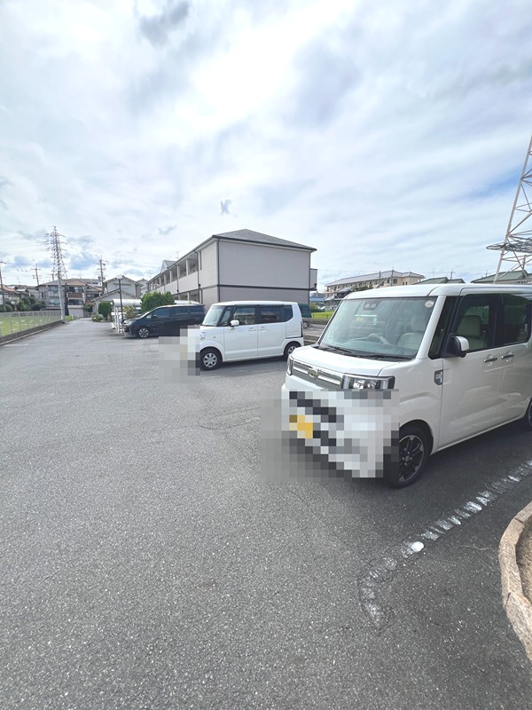 オブコニカ 駐車場