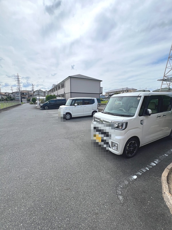 オブコニカ 駐車場