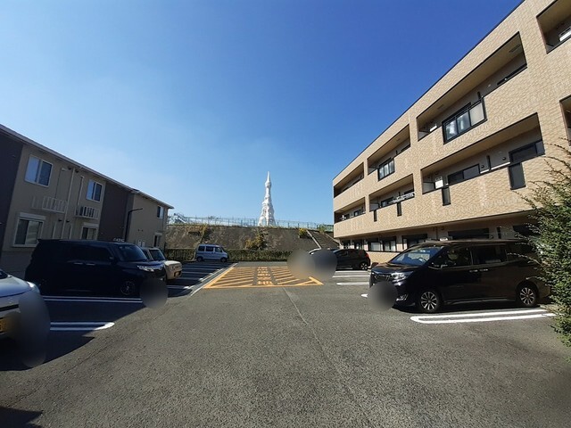 ローレル　ハイツ 駐車場