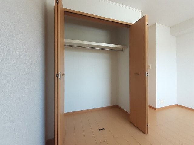 クリスタルブライト 収納