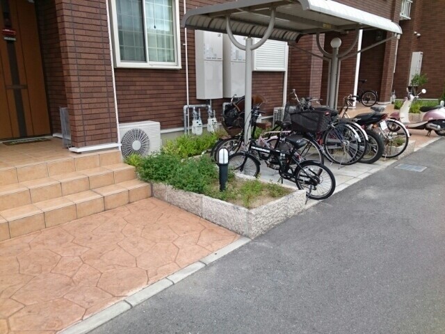 クリスタルブライト 玄関
