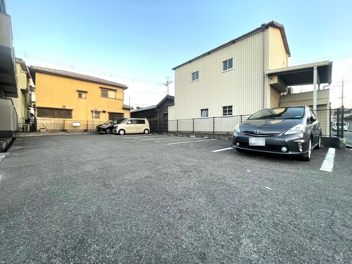 アメニティ大美野　Ｂ 駐車場