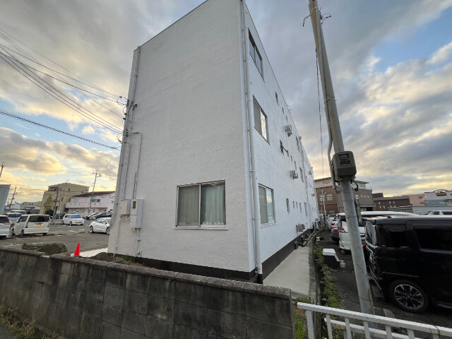 虹ヶ丘マンション 駐車場