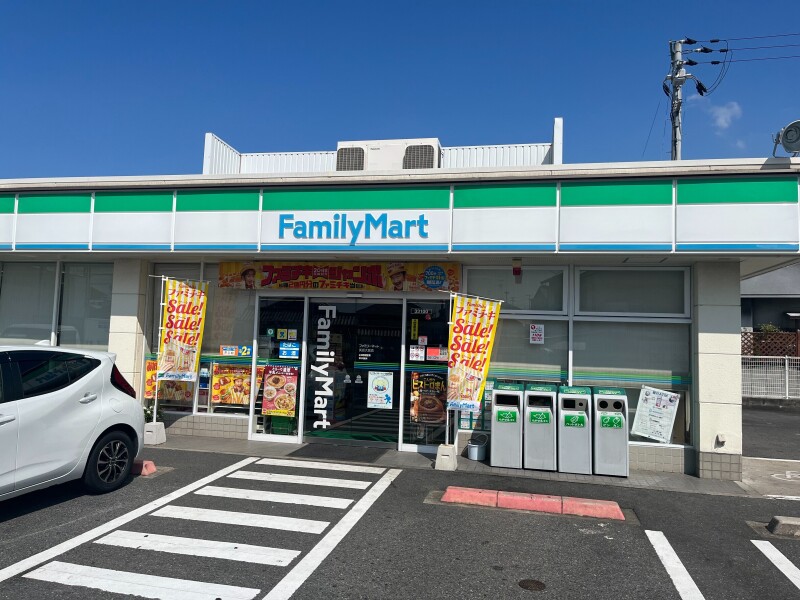カーサ・フィオーレⅡ コンビニ