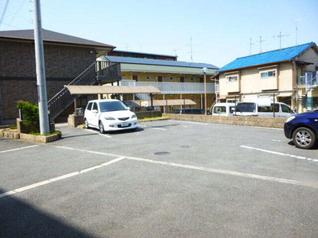 エトワール 駐車場