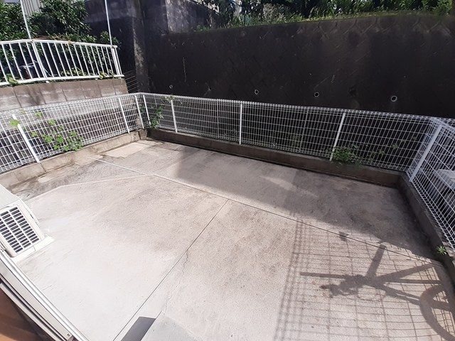 オリエンスＡ 庭