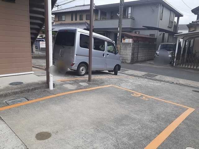 サンクレール・ヒラタＢ 駐車場