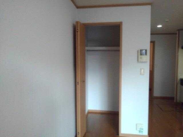 クローバーガーディング 収納