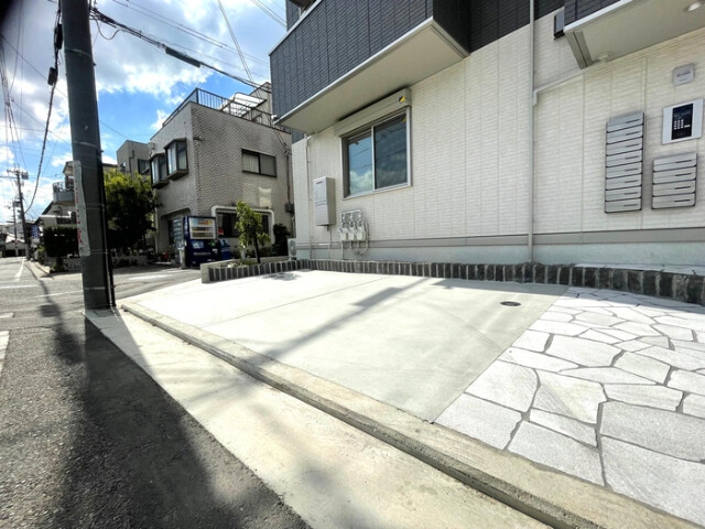 アクシス北野田 駐車場