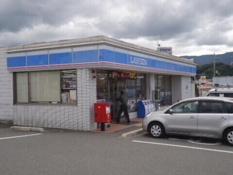 上田町21-23戸建 コンビニ