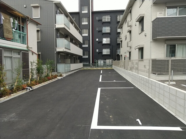 パストラル大美野 駐車場