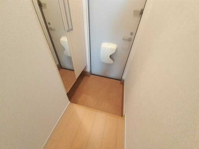 フルー　リール 玄関