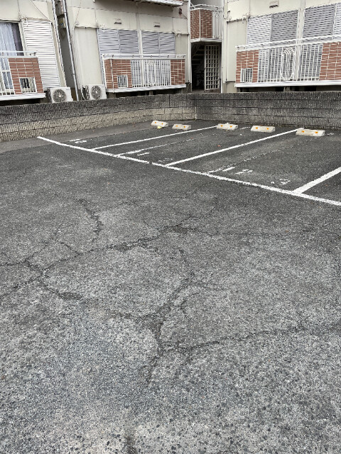 グリーンビレッジ 駐車場
