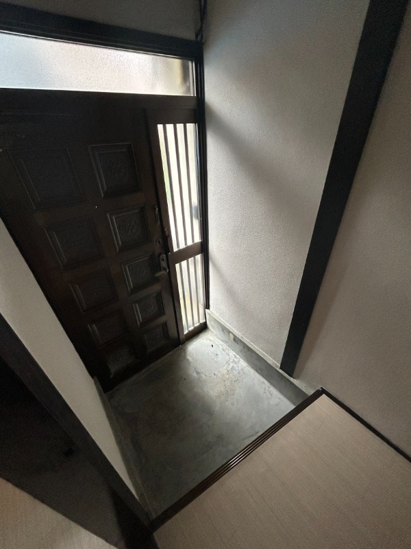 西野貸家 玄関
