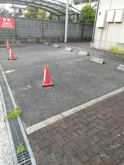 大阪府堺市東区草尾 駐車場