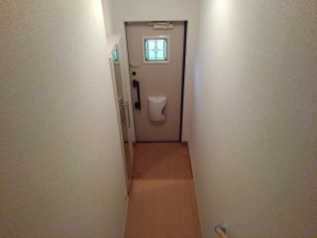 ロジェ白鷺 玄関