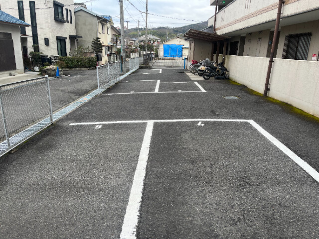 日吉マンション 駐車場