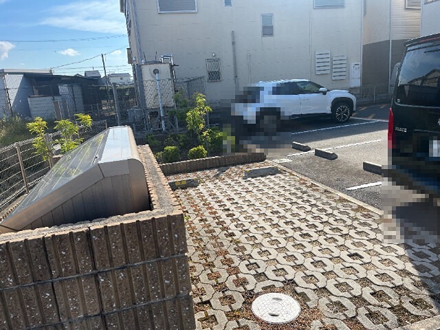 スリーハーブズ狭山Ⅱ番館 駐車場