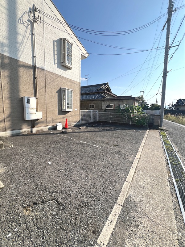 サンヒルズ千代田Ⅰ 駐車場