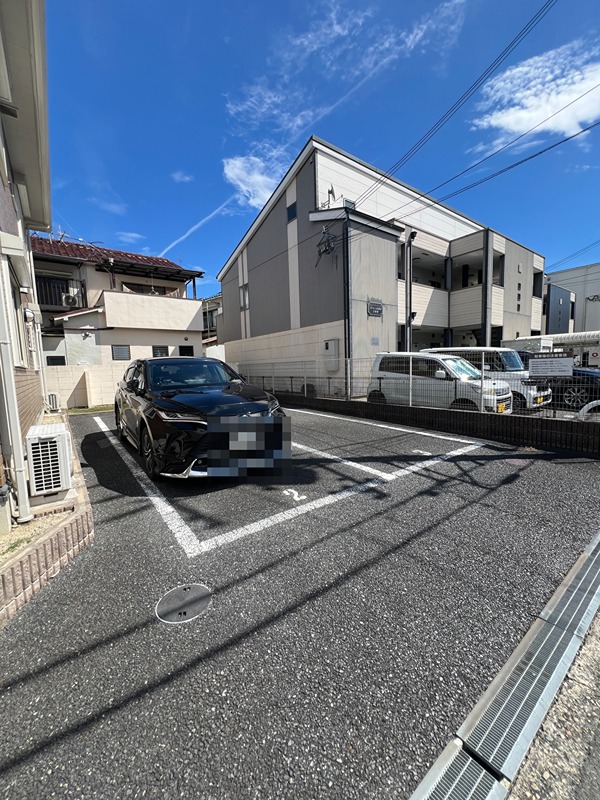 Ｄ'フォレスタ初芝 駐車場