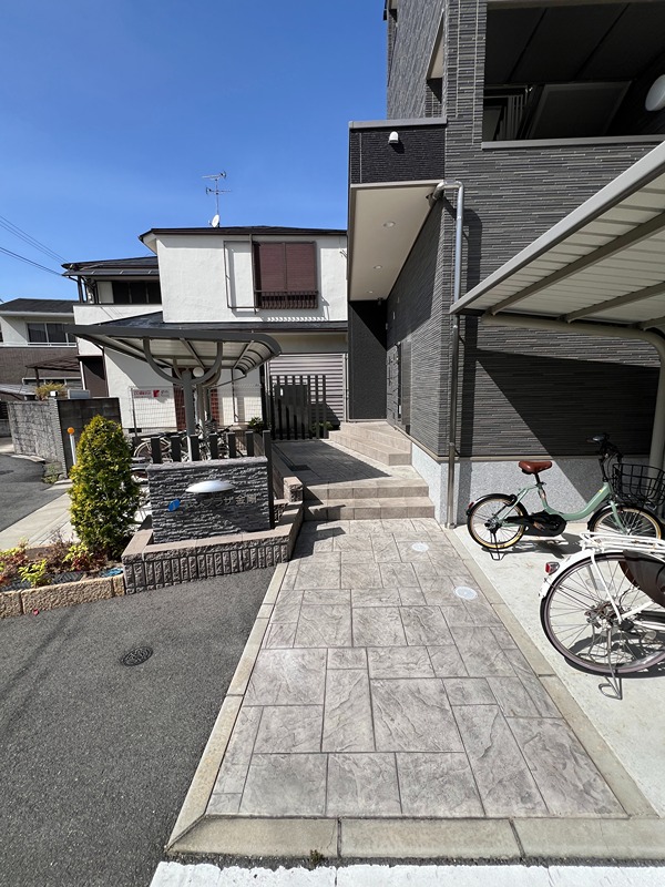 サンプラザ金剛 エントランス