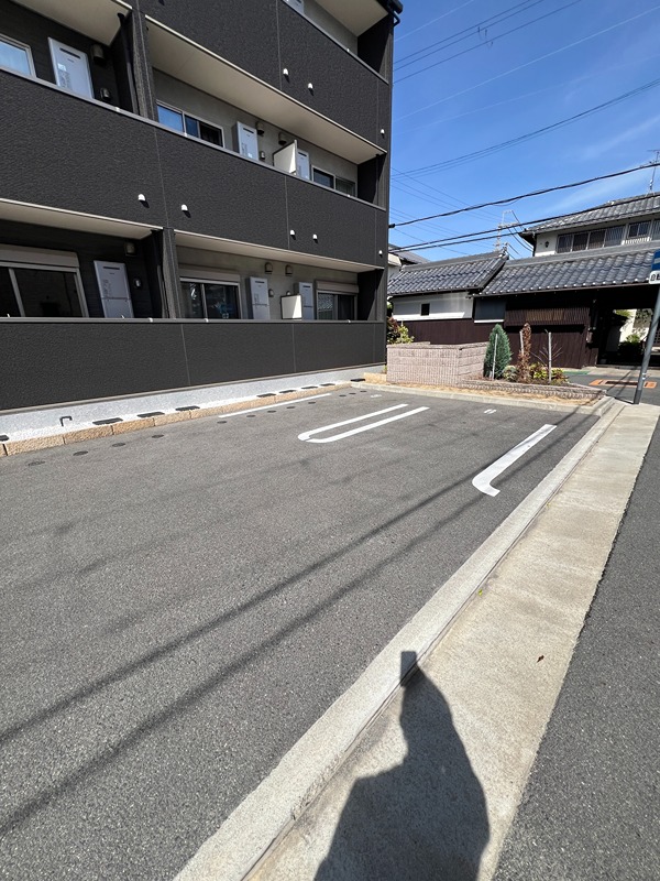 サンプラザ金剛 駐車場
