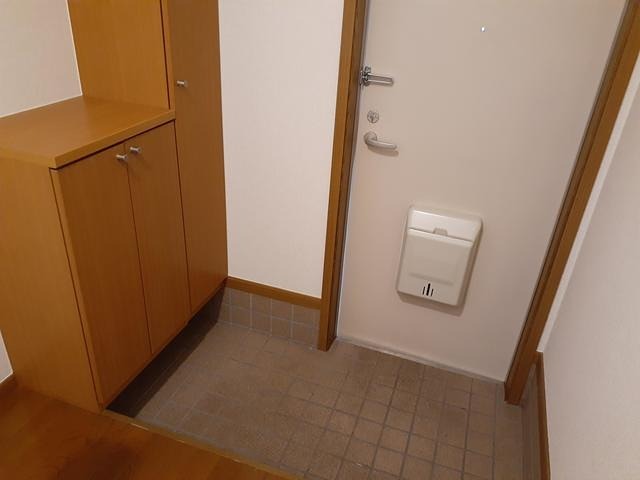 オリエンスC 玄関
