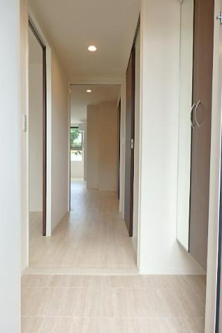 N.MAISON 玄関