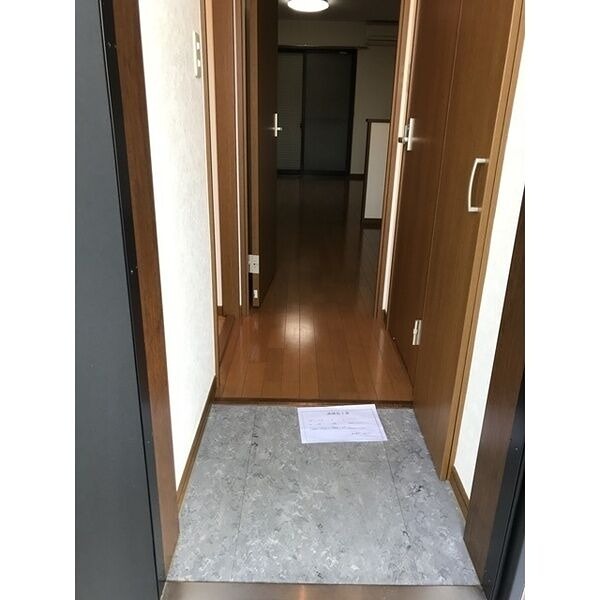 アンプルールクラージュサピエンス 玄関