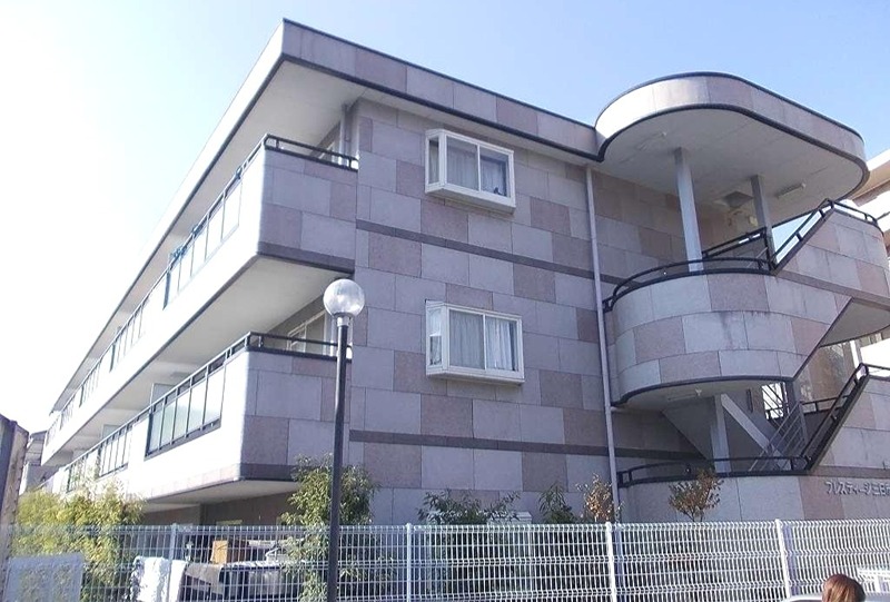 プレステージ三日市 外観