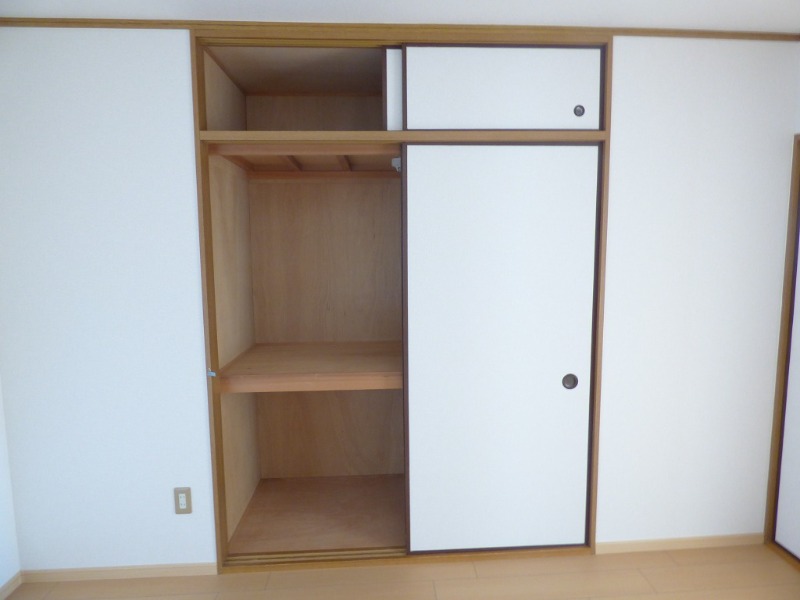 プレステージ三日市 収納