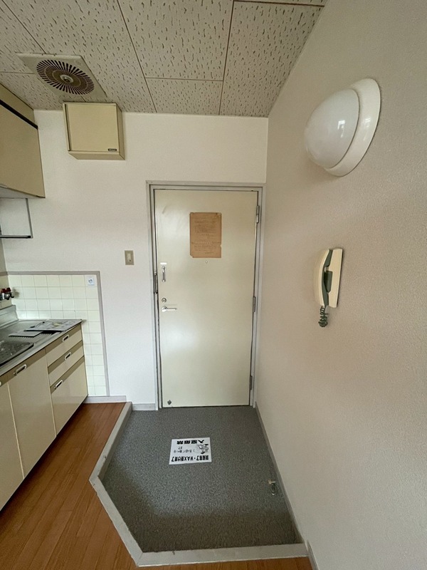 サンシャイン狭山 玄関