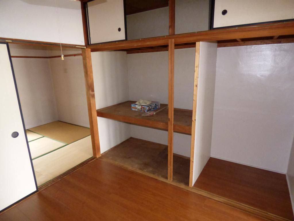 大阪府河内長野市千代田南町 収納
