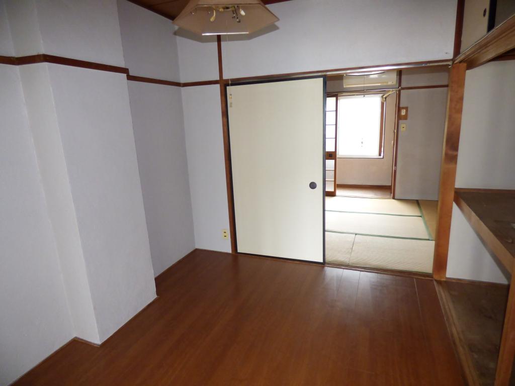 大阪府河内長野市千代田南町 リビング