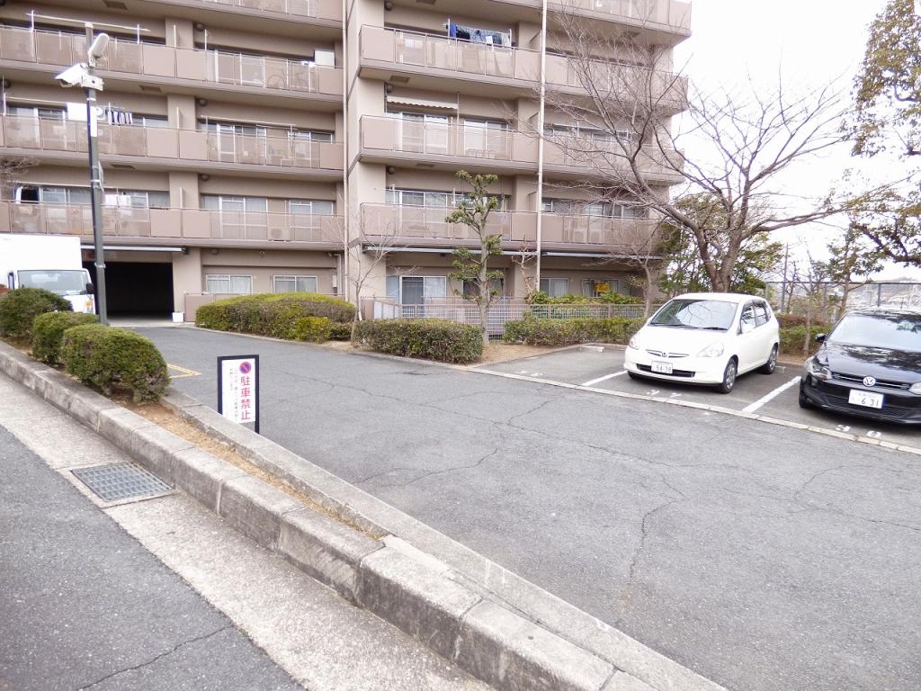 ライオンズマンション大阪狭山壱番館 駐車場