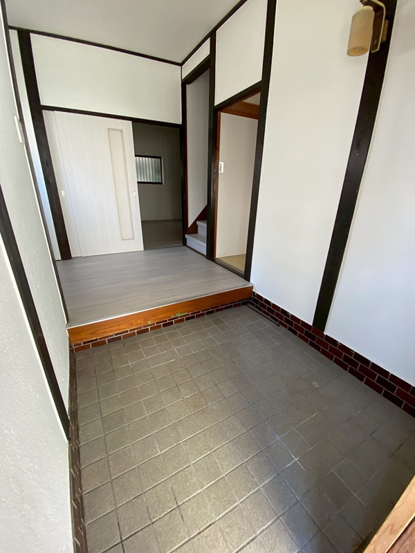 ハピネス戸建 玄関
