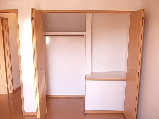 フォーリスト　ベル 収納