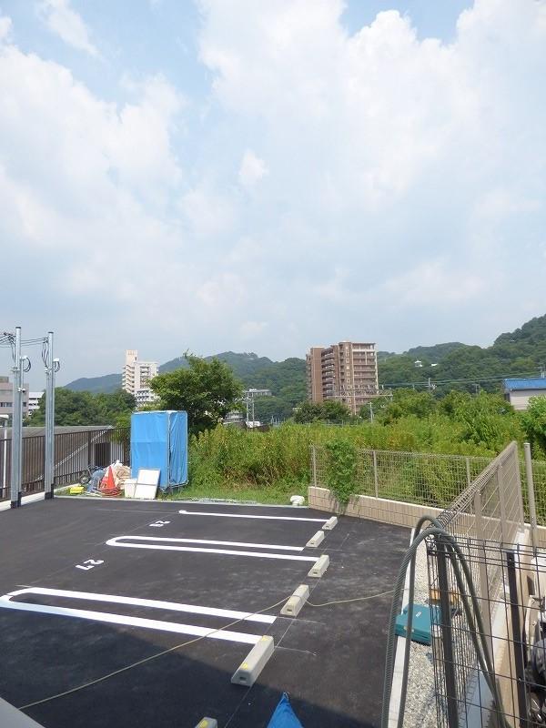 サウスグランツ2棟 駐車場