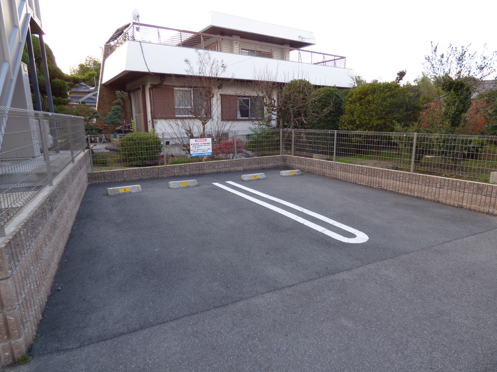 ハイムコンフォート 駐車場