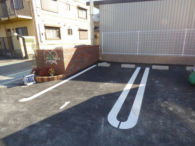 カーサ・フェリーチェ 駐車場
