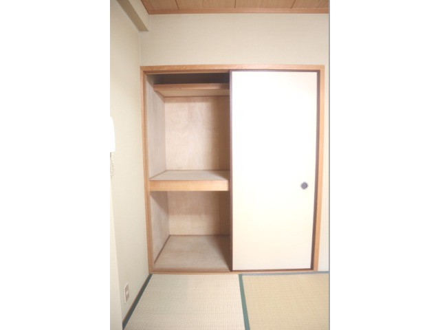 アプティ3番館 収納
