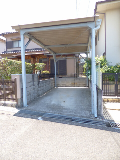 藤沢台6丁目二戸一貸家 駐車場