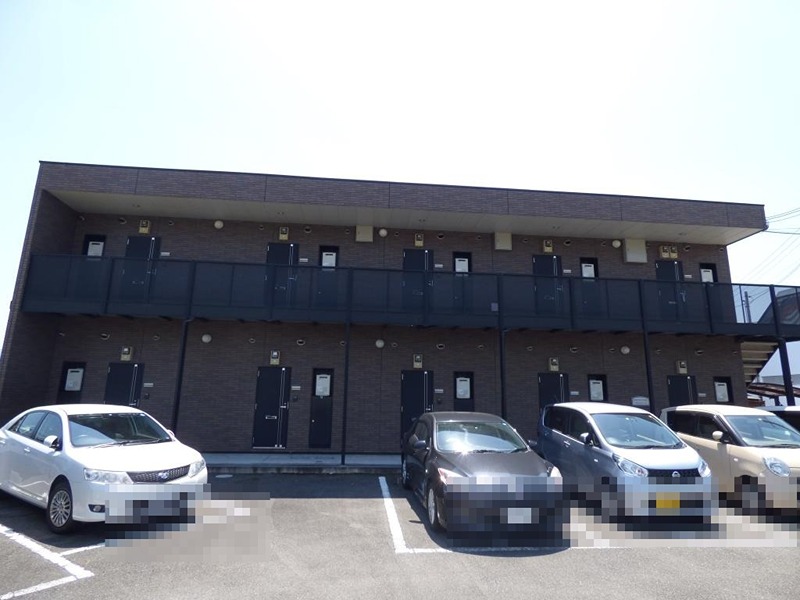 アンプルールクラージュサピエンス 駐車場