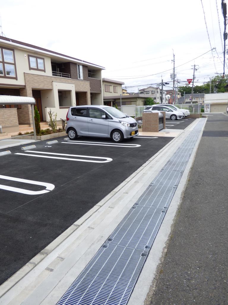 フォルシュＭ 駐車場