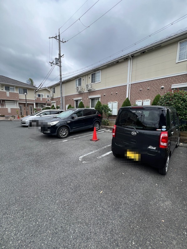メゾン ジャスティスA 駐車場
