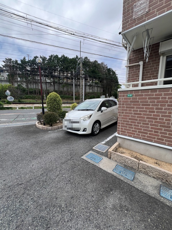 メゾン ジャスティスA 駐車場