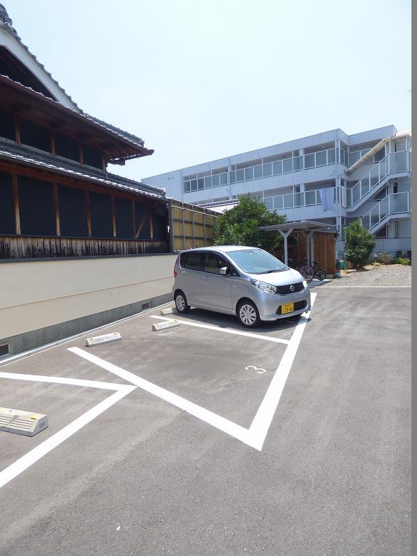 パナハイツ田中 駐車場