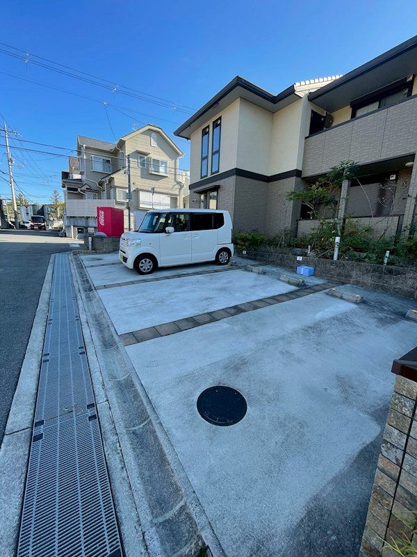 レスペランス向陽台 駐車場